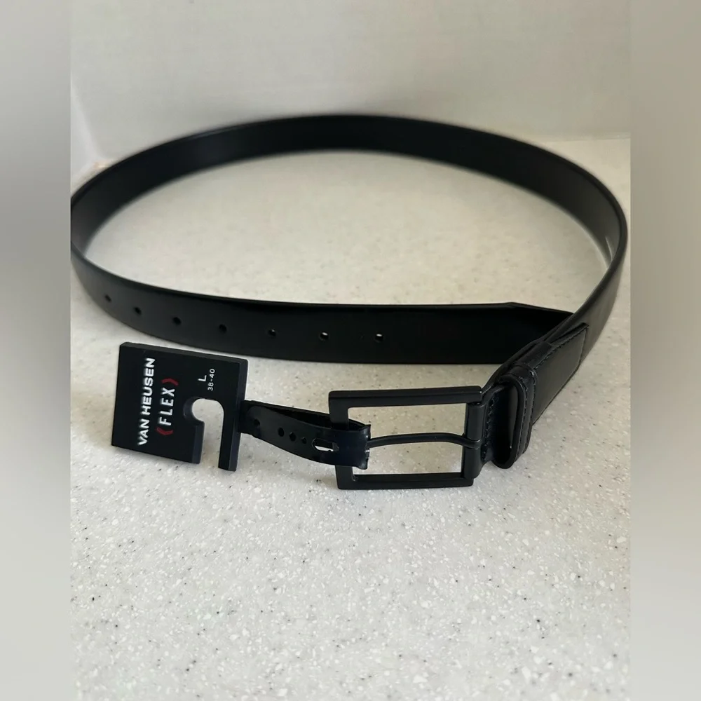 NWT Van Heusen FLEX Black Belt Sleek Minimalist Design. Men’s Large size 38-40z